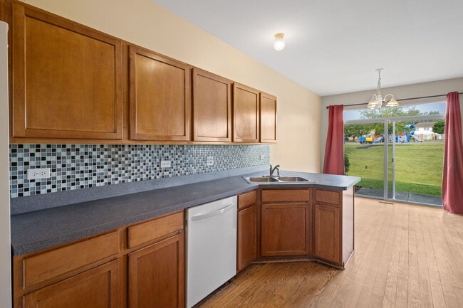 Building Photo - 1132 Coventry Cir