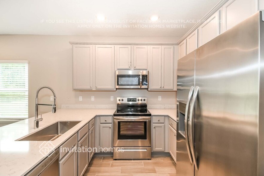 Building Photo - 401 Cherry Ridge Dr