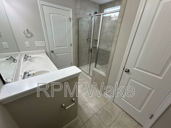 Building Photo - 217 Gulley Glen Dr