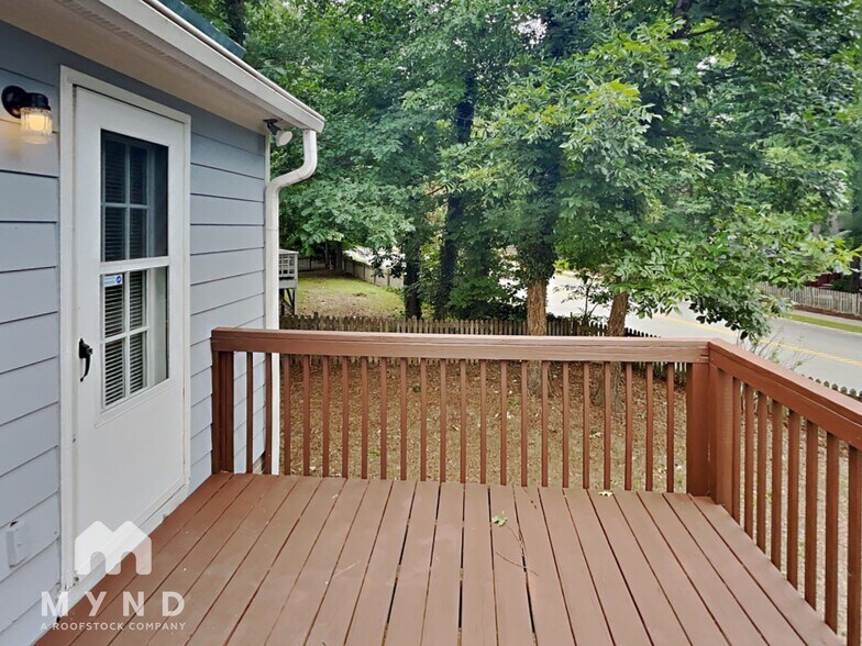 Building Photo - 1820 Sagamore Ct