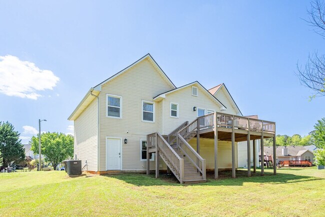 Building Photo - 18 Huntcliff Dr