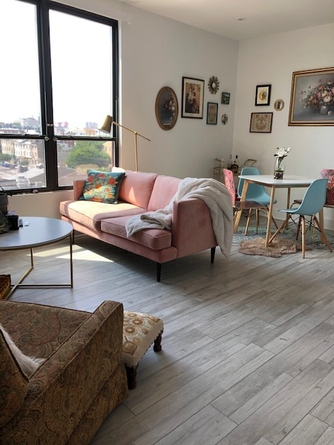 Building Photo - 1169 Hope St