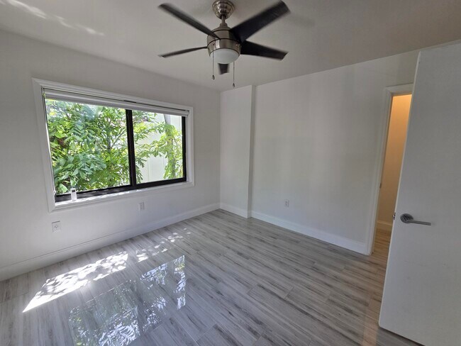 Building Photo - 1605 E Broward Blvd