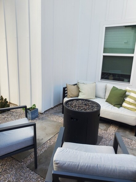 Building Photo - 6016 Fairway St