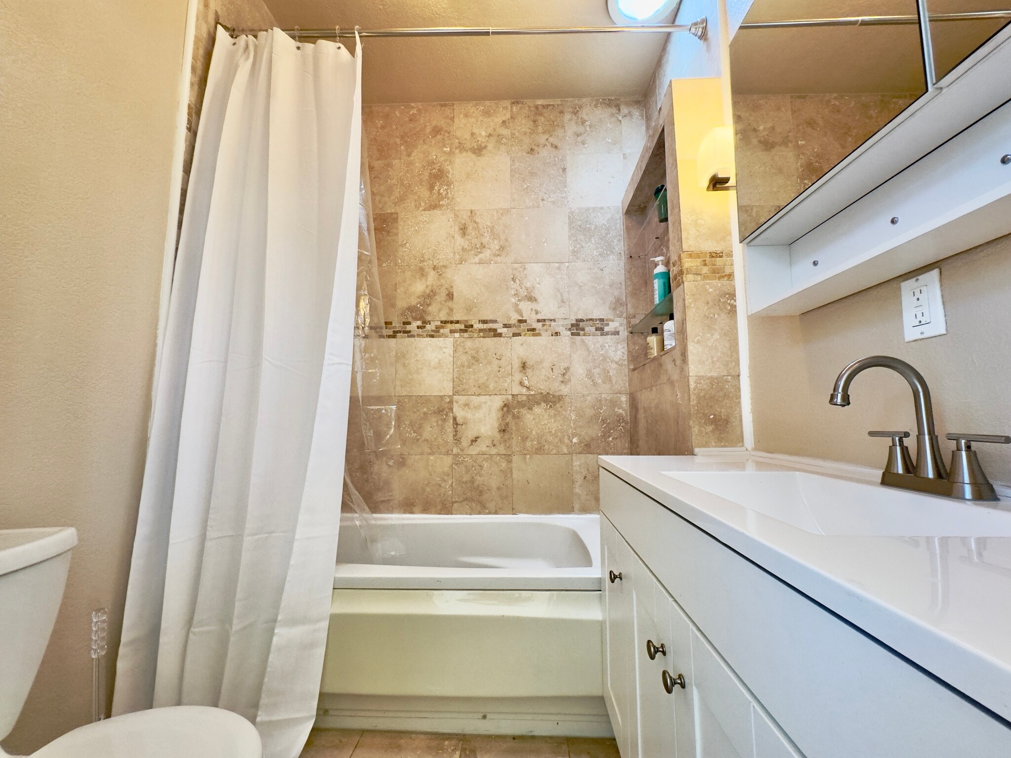 Building Photo - 2615 Maxwell Ave