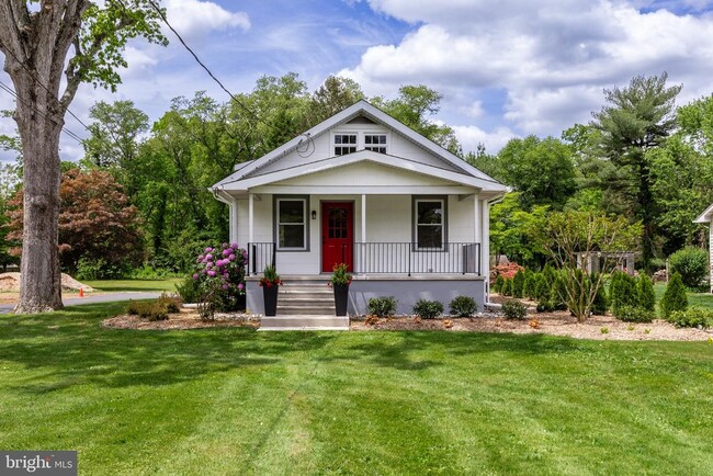 Building Photo - 1842 S Spring Rd