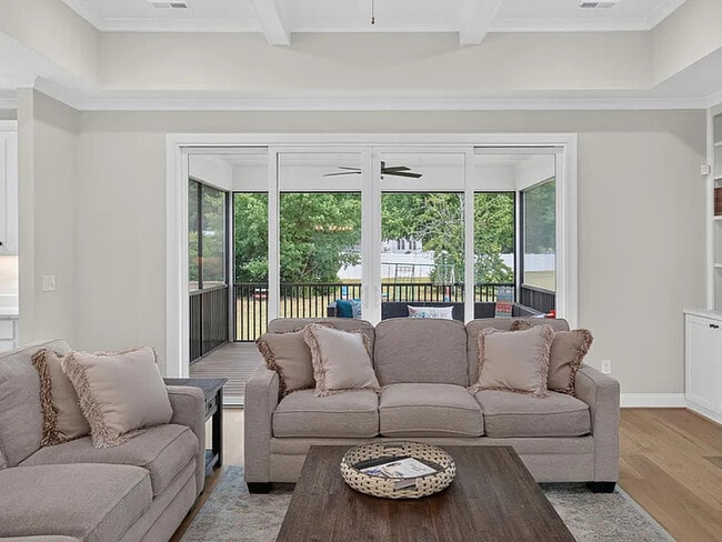 Building Photo - Lease OR Lease to Own