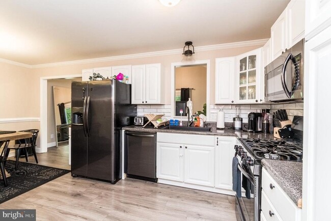 Building Photo - 9834 Dominion Forest Cir