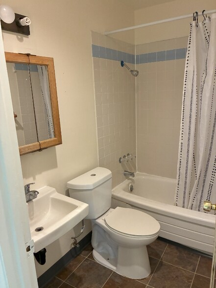 Building Photo - 40470 Grimmer Blvd