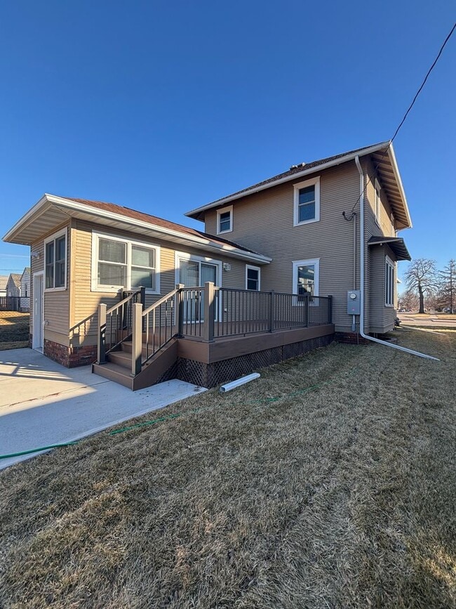 Building Photo - Fully Remodeled 4BR/2.5BA Home for Rent – Norfolk Living at Its Finest!