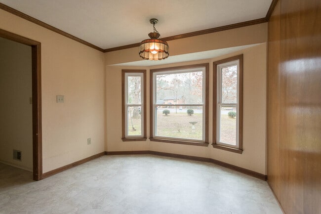 Building Photo - 1060 Windbrooke Ct