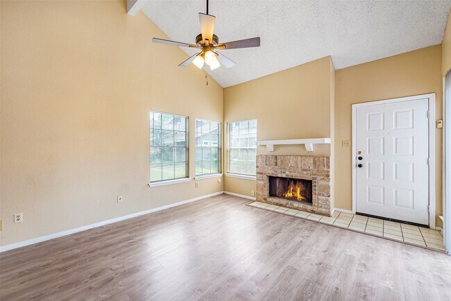 Building Photo - 6315 Cattails Ln