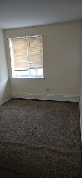 Building Photo - 51 Sutter Ave