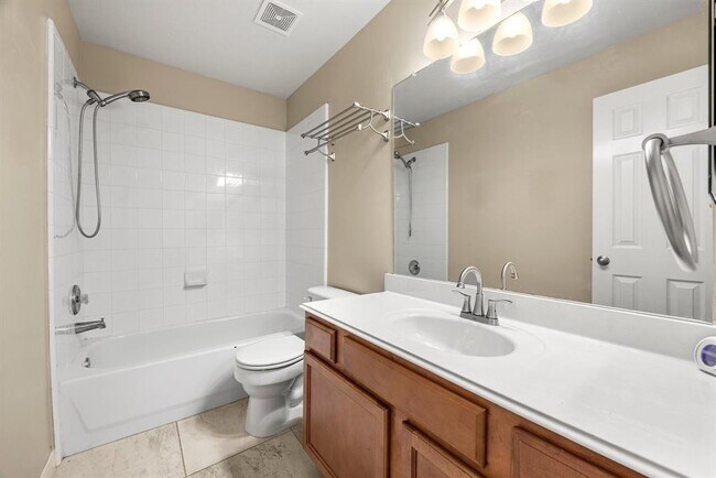 Building Photo - 15615 Forest Creek Farms Dr