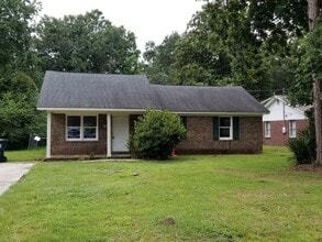 Building Photo - Brick Home in Goose Creek