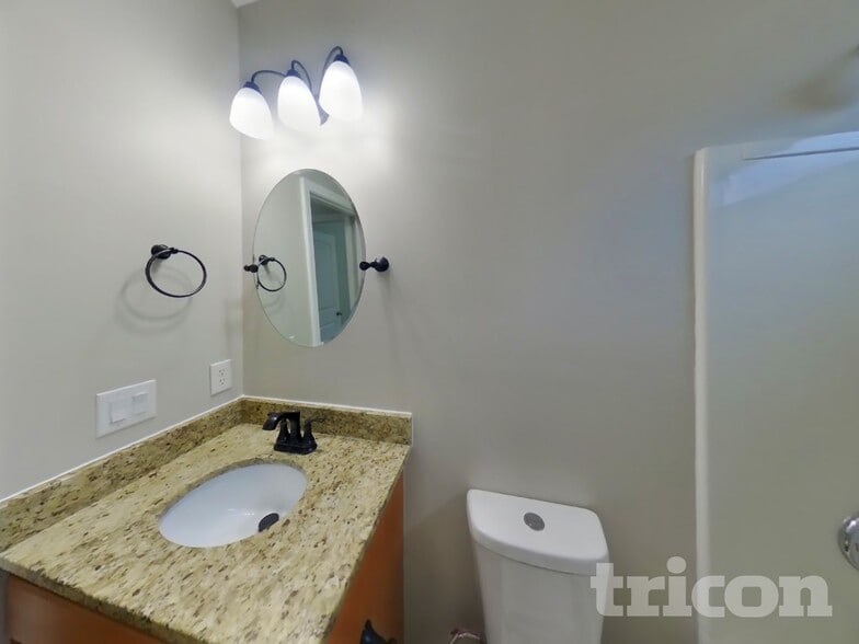 Building Photo - 240 Fox Squirrel Cir