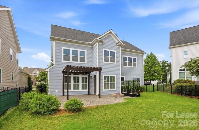 Building Photo - 5401 Meadowcroft Way