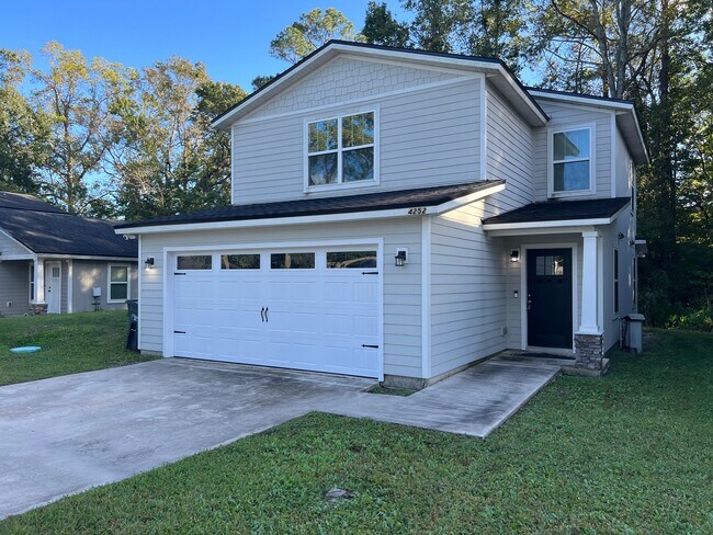 Front View - 4252 Adirolf Rd