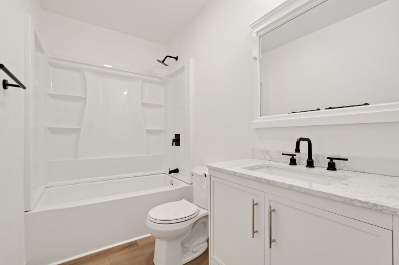 Building Photo - 413 Irish Dr