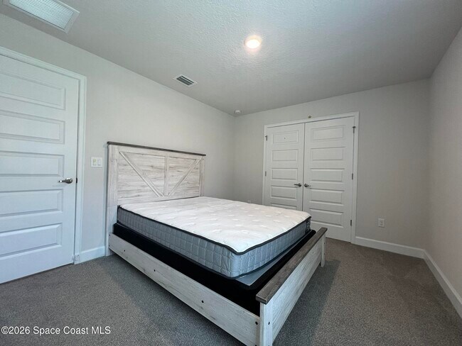 Building Photo - 8752 Waterstone Blvd