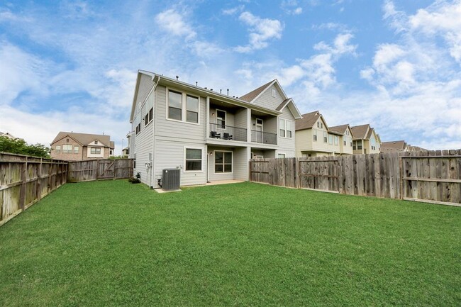 Building Photo - 2518 Terrace Point Dr
