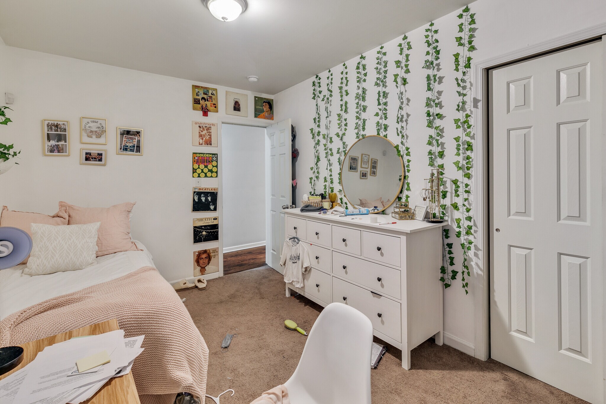 Building Photo - 1628 N Willington St