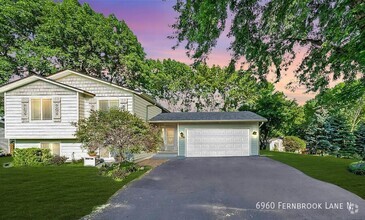 Building Photo - 4 Bed 2 Bath Renovated Home in Maple Grove!