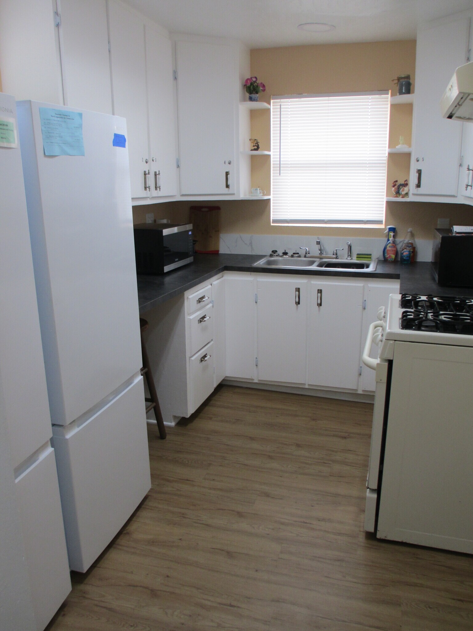 Building Photo - 702 Hughlett Ave