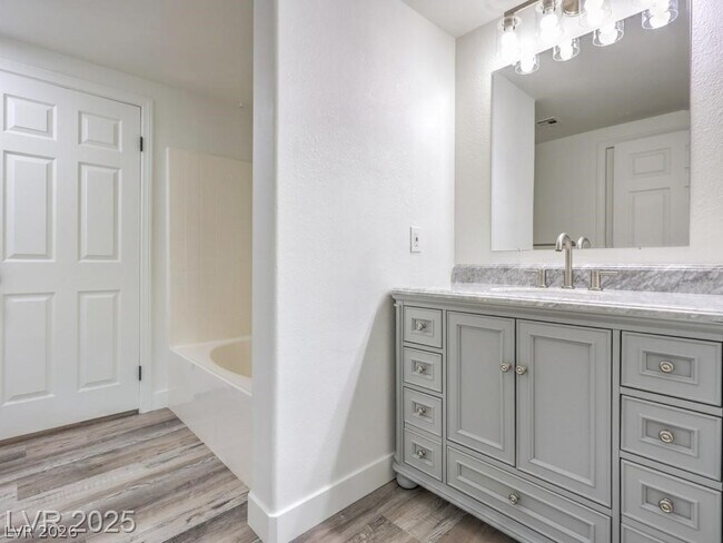 Building Photo - 10001 Peace Way