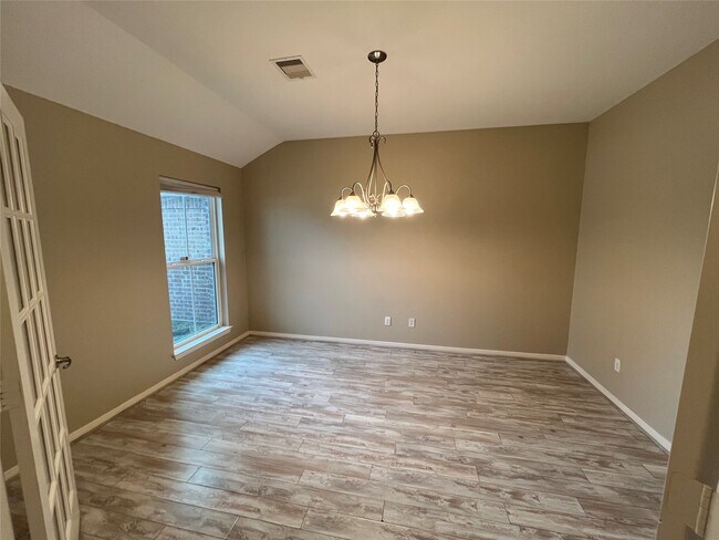 Building Photo - 9311 E Lakeside Dr