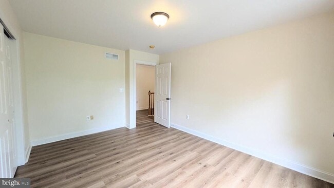 Building Photo - 218 Truman Way