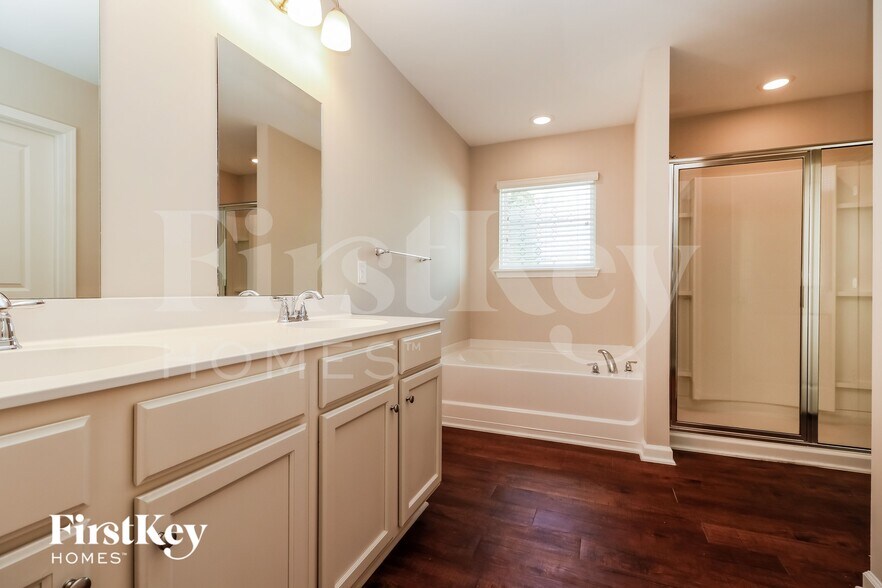 Building Photo - 516 Glady Rd