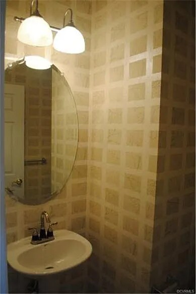 Building Photo - 801 Parkland Pl