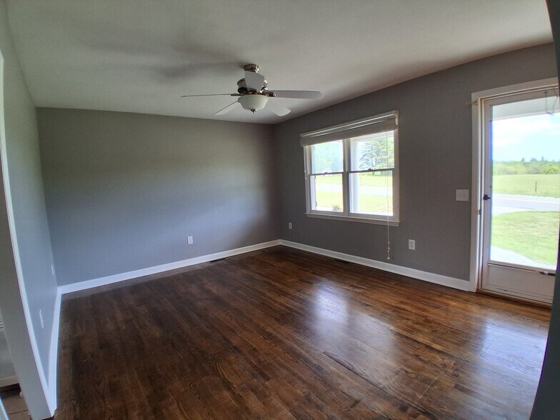 Building Photo - 613 Timber Ridge Rd
