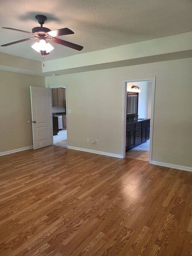 Building Photo - 139 Autumn Haven Ln