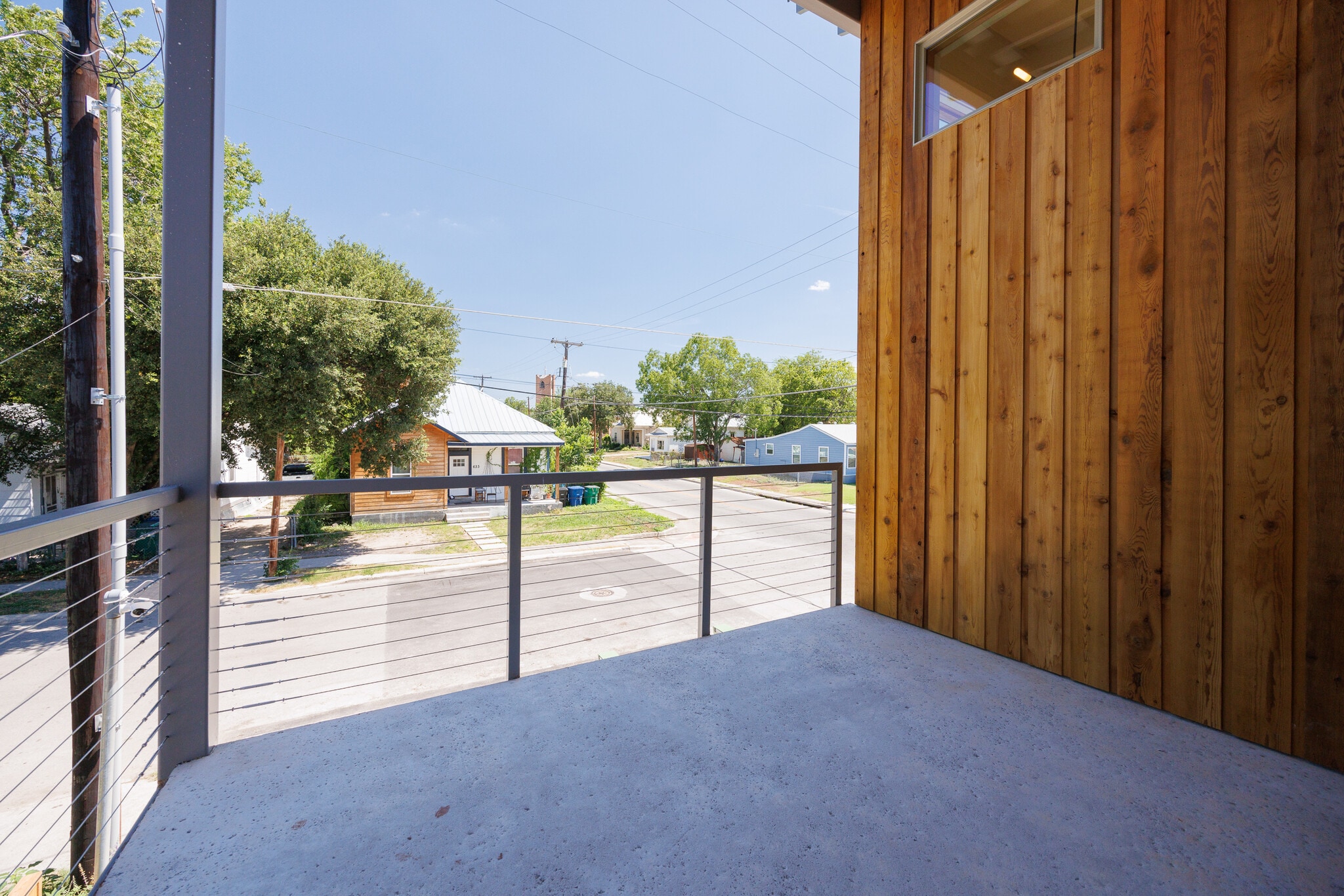 Building Photo - 626 Delaware St