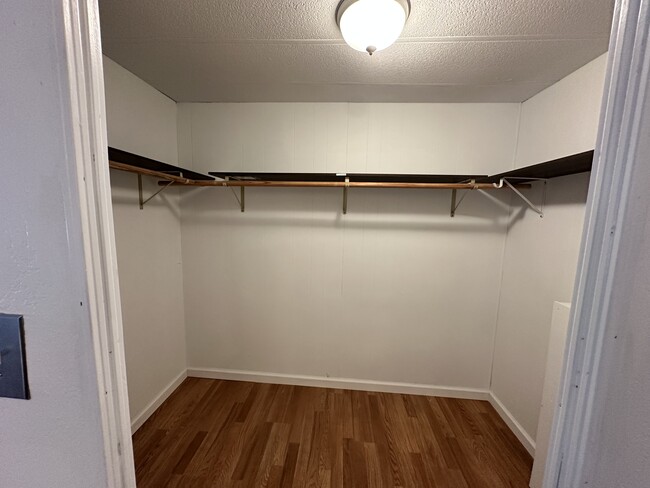 Building Photo - 44826 Orpington Ave