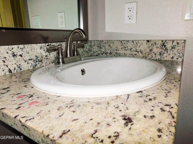 Building Photo - 13849 Sky Harbor Ave