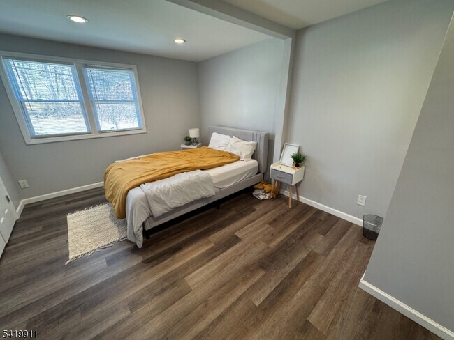 Building Photo - 117 Weldon Rd