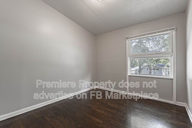 Building Photo - 6306 Fairlane Dr
