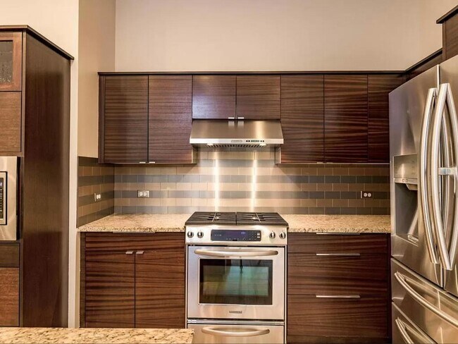 Building Photo - 1907 W 30th St