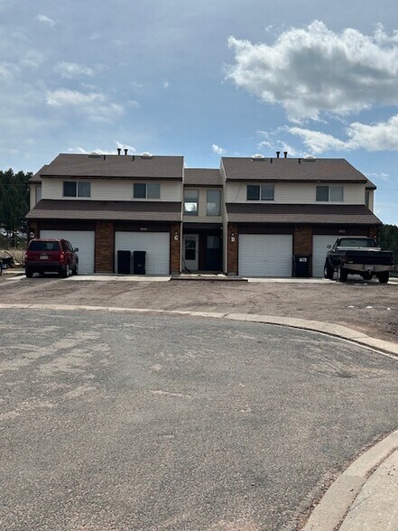 Primary Photo - 403 Forest Edge Ln