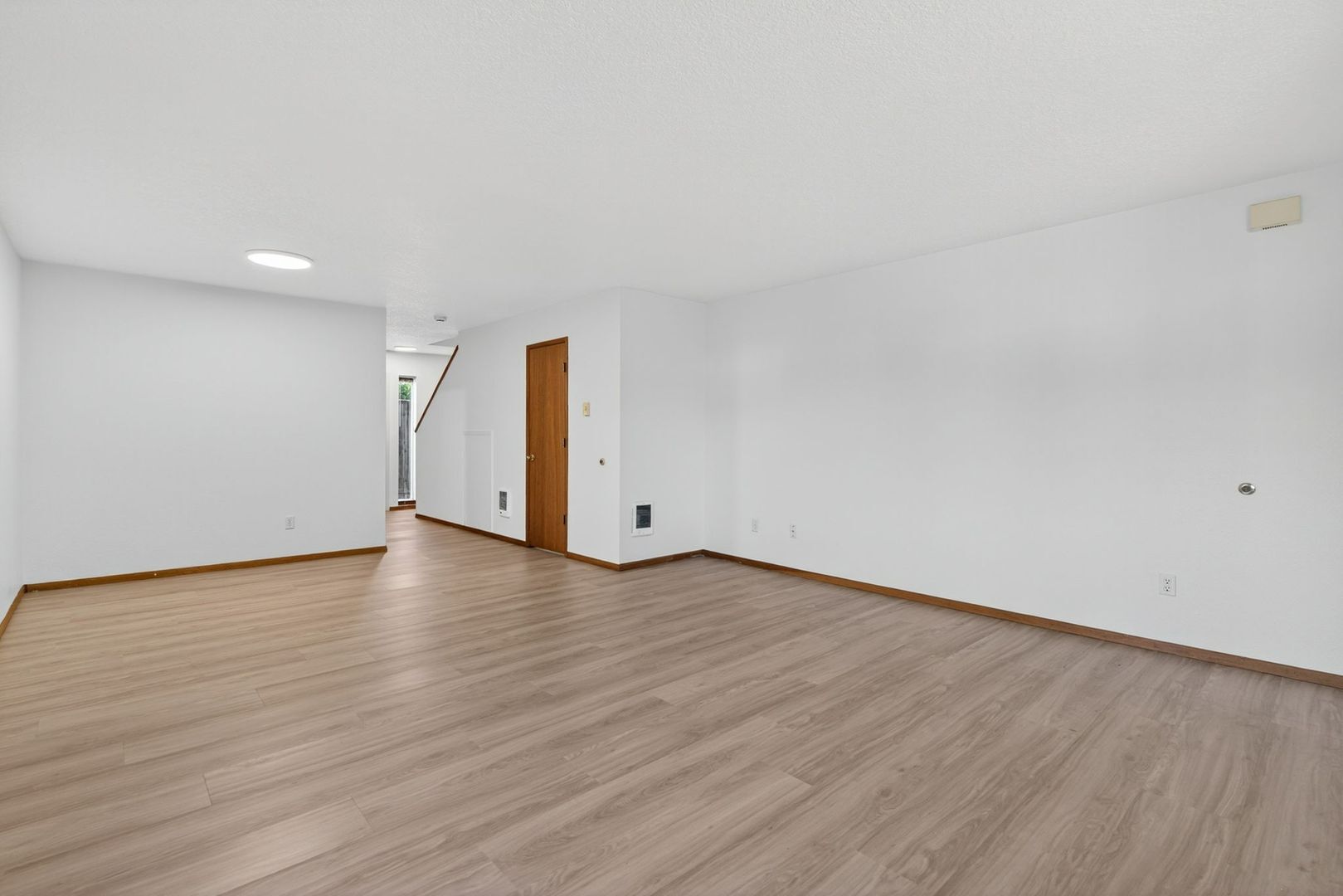 Building Photo - 470-470 W Gloucester St