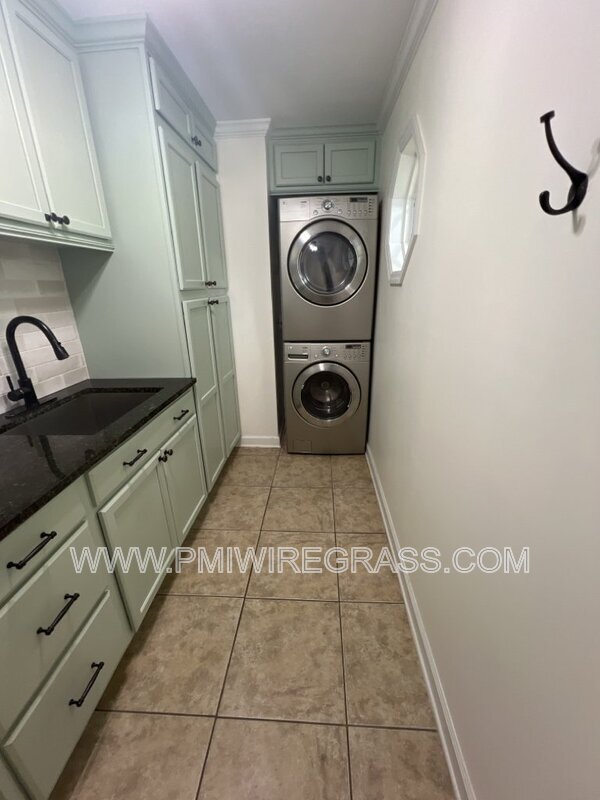 Building Photo - 628 Joe Bruer Rd