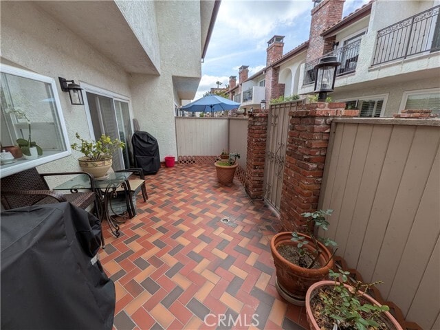 Building Photo - 1209 S Catalina Ave