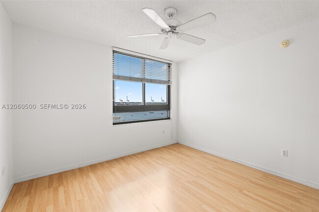 Building Photo - 1330 West Dr