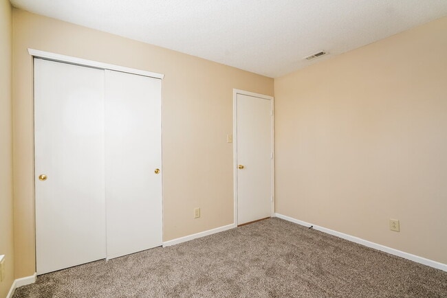 Building Photo - 2334 Bristol Dr