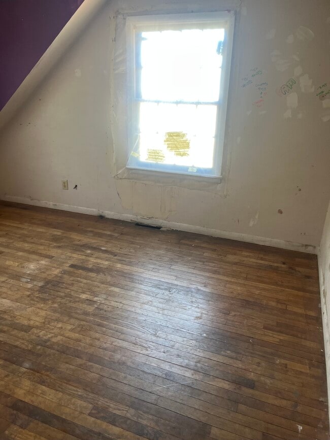 Building Photo - 1110 N Bowman Ave
