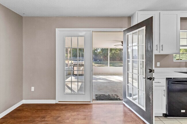 Building Photo - 8103 Menorca St