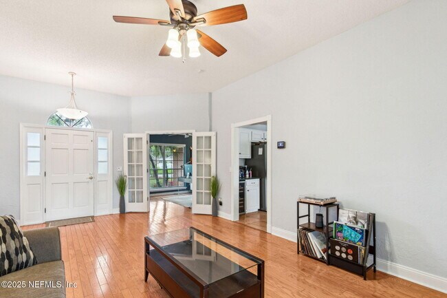 Building Photo - 2537 Emperor Dr
